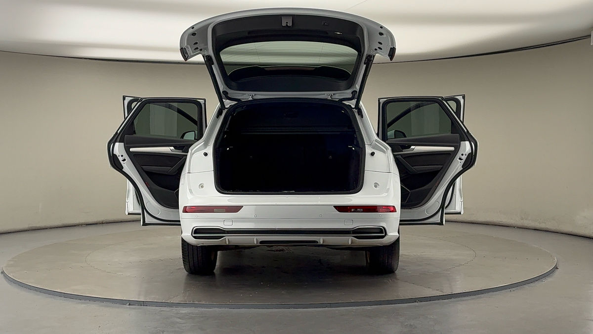 More views of Audi Q5