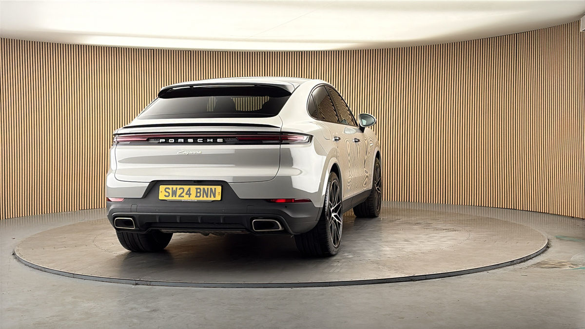 More views of Porsche Cayenne