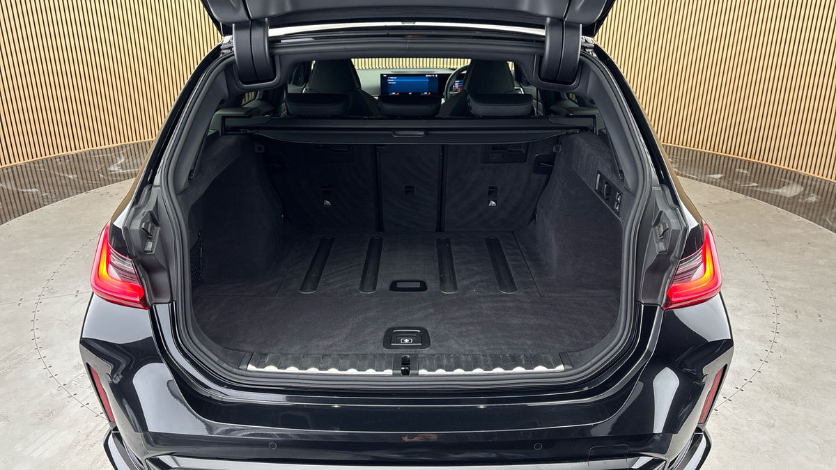 BMW M3 Image 11