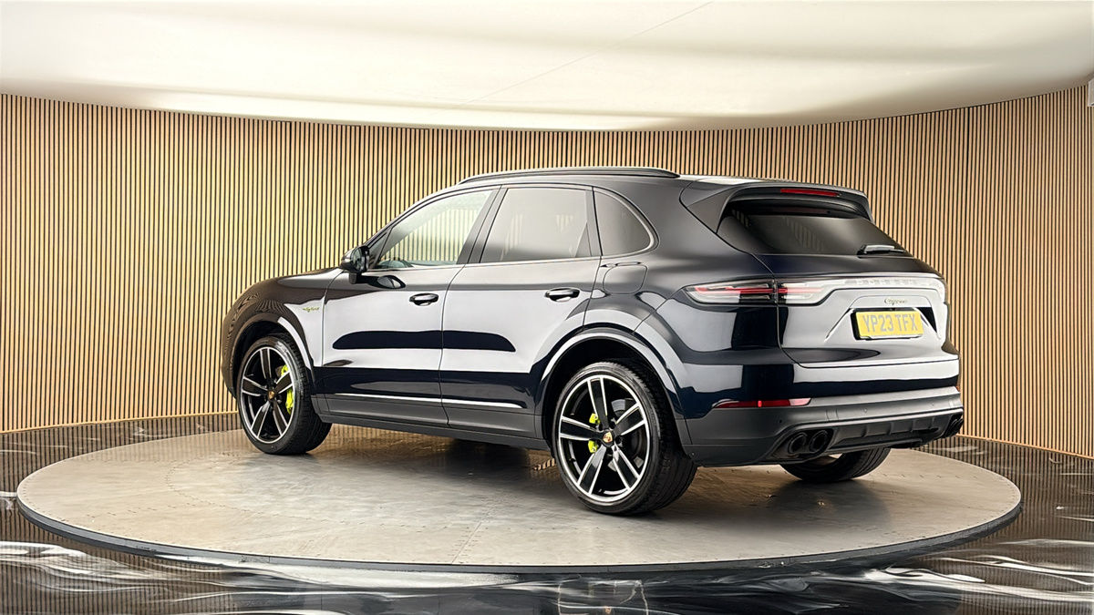 More views of Porsche Cayenne