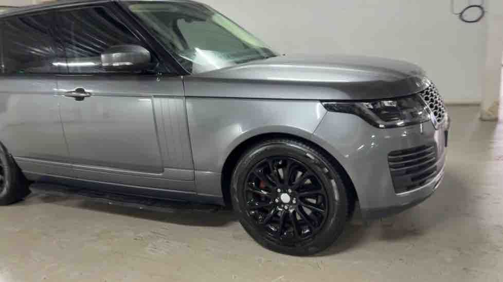 More views of Land Rover Range Rover