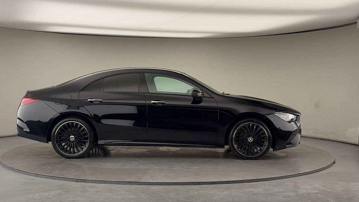 Mercedes-Benz CLA Image 16