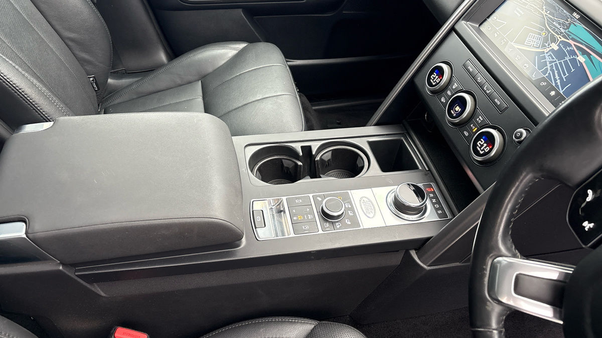 Land Rover Discovery Image 18