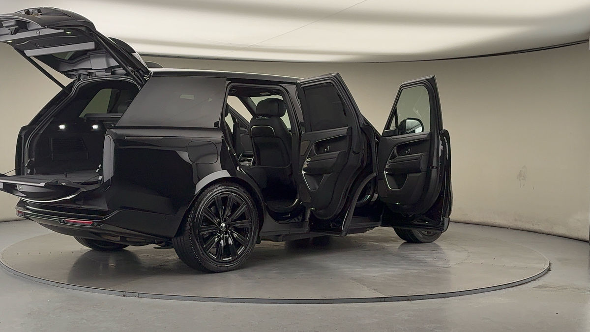 More views of Land Rover Range Rover