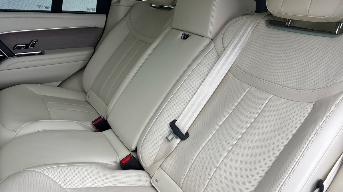 Land Rover Range Rover Image 8