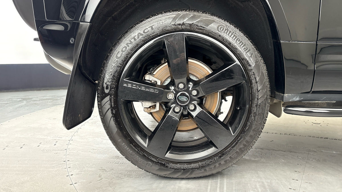 Land Rover Defender 90 Image 10