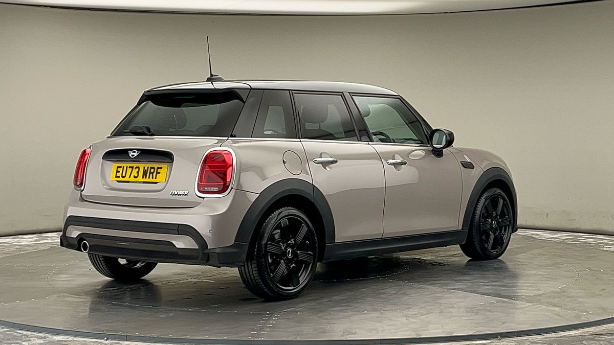 MINI Hatch Image 21