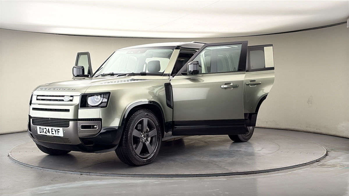 More views of Land Rover Defender 110