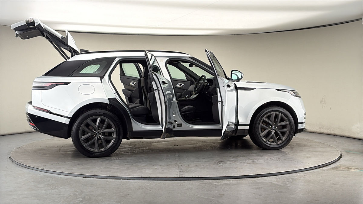 More views of Land Rover Range Rover Velar