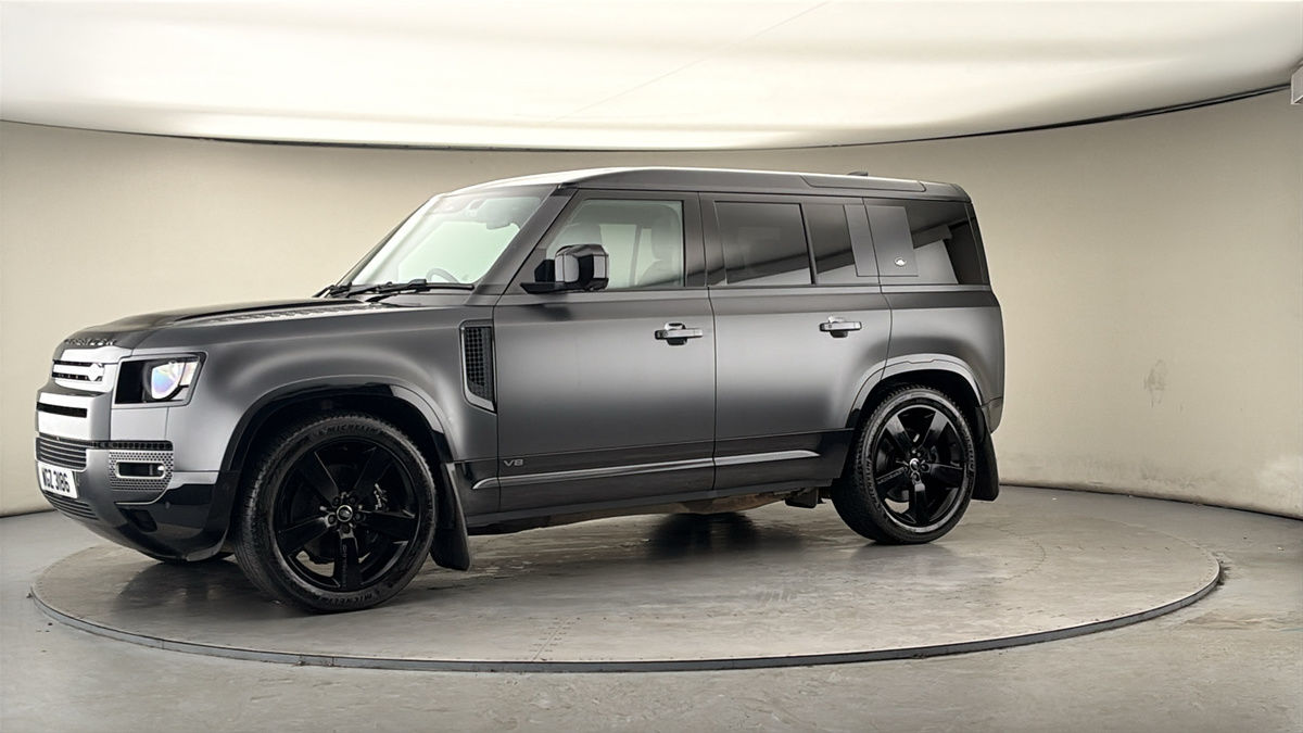 More views of Land Rover Defender 110