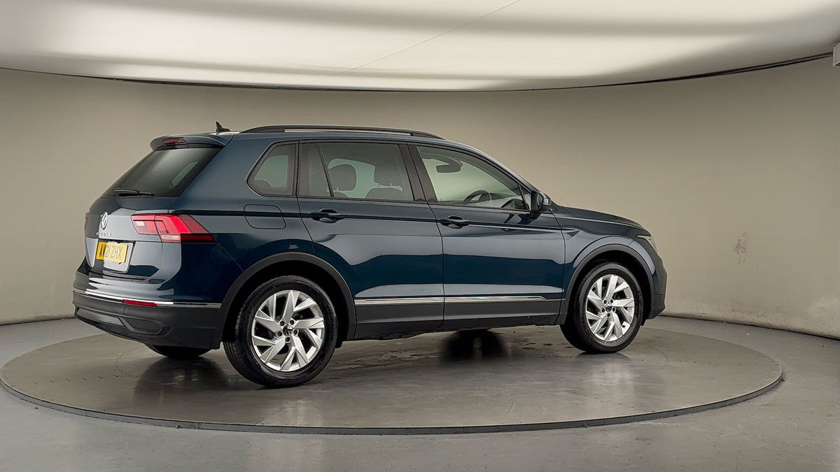 More views of Volkswagen Tiguan