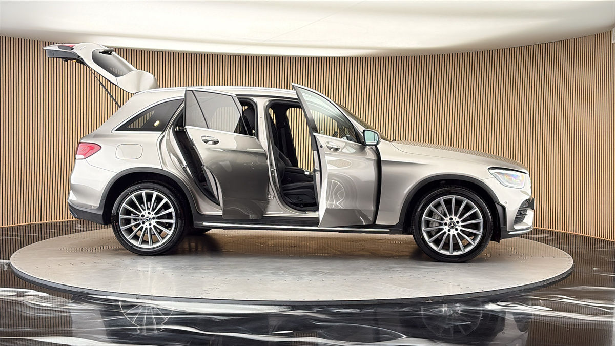 More views of Mercedes-Benz GLC