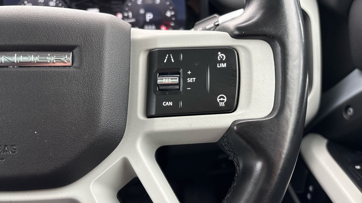 Land Rover Defender 110 Urban Image 14