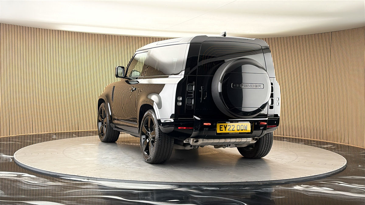 More views of Land Rover Defender 90