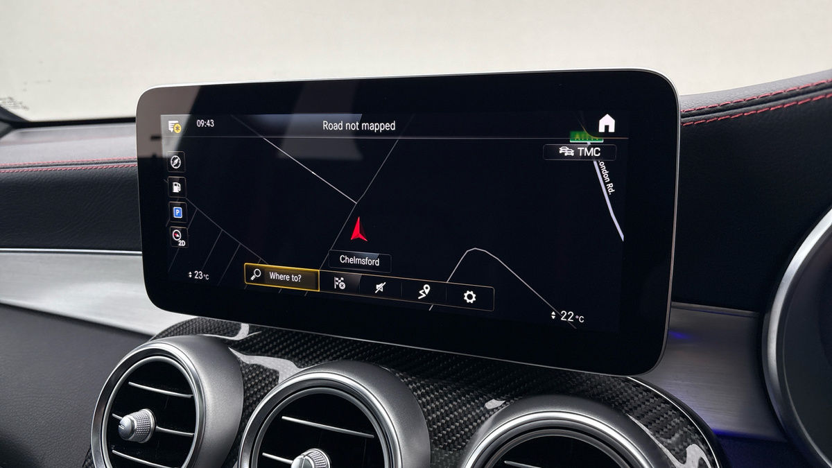 Mercedes-Benz GLC Image 17