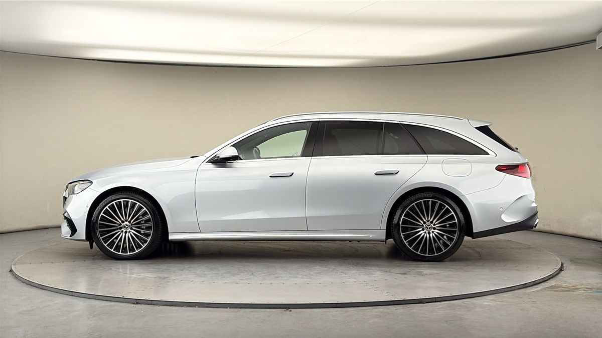 Mercedes-Benz E Class Image 15