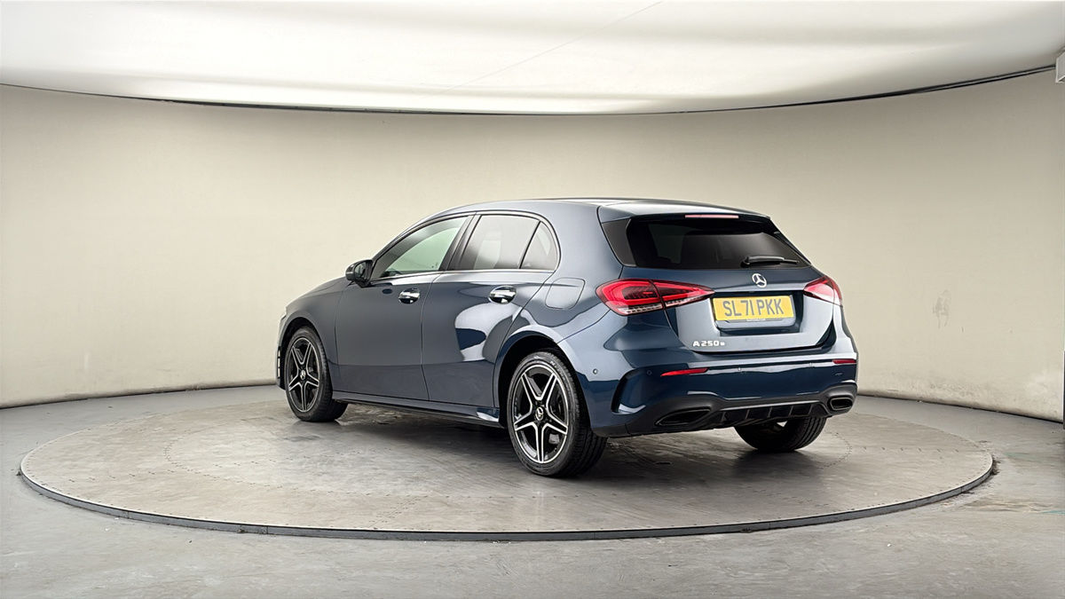 Mercedes-Benz A Class Image 2