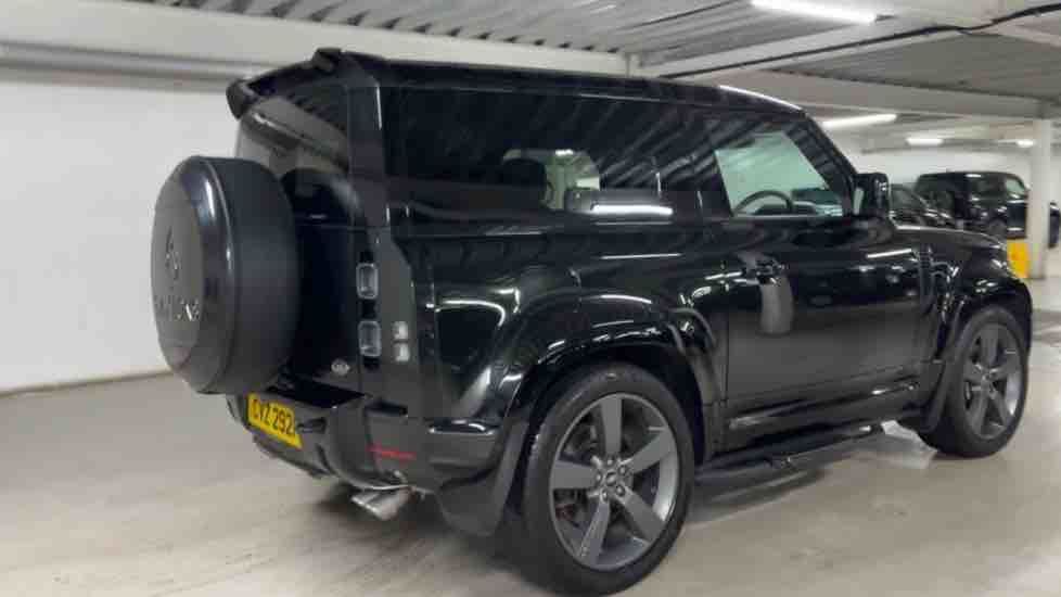 More views of Land Rover Defender 90