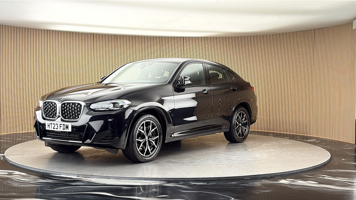 More views of BMW X4