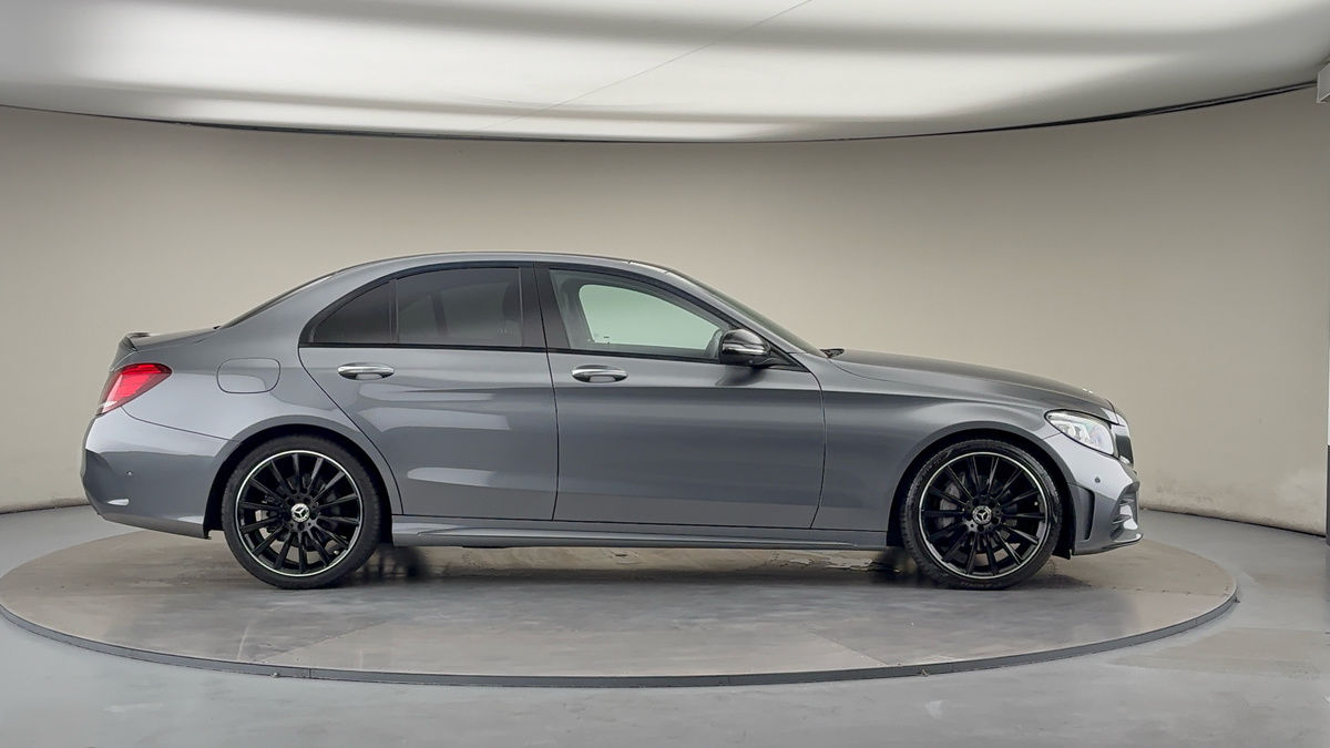 Mercedes-Benz C Class Image 16