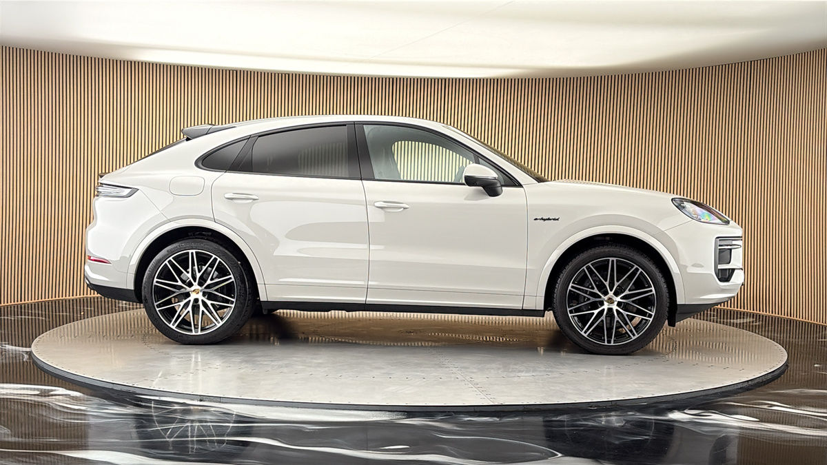 More views of Porsche Cayenne