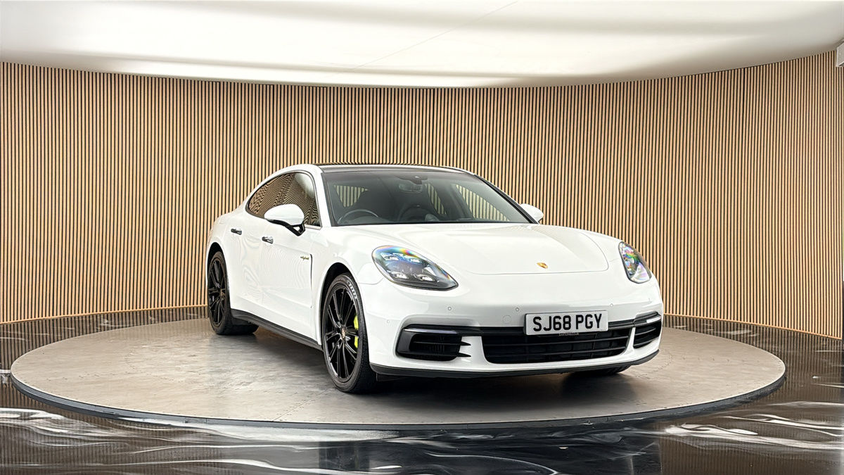 More views of Porsche Panamera