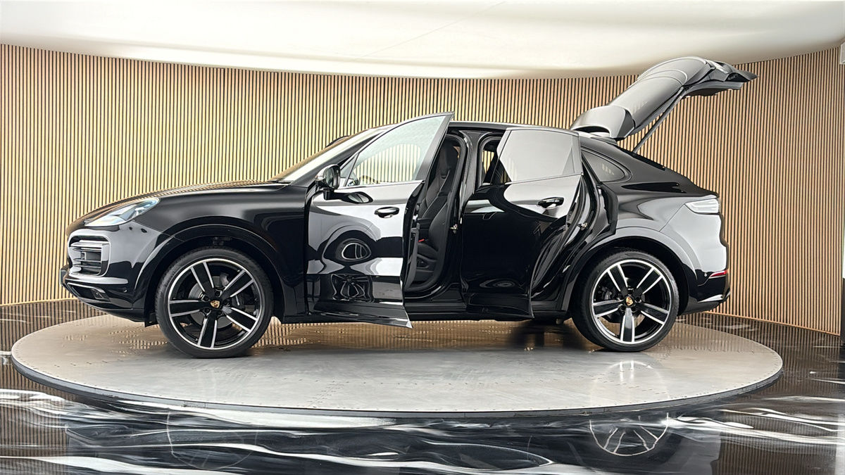 More views of Porsche Cayenne