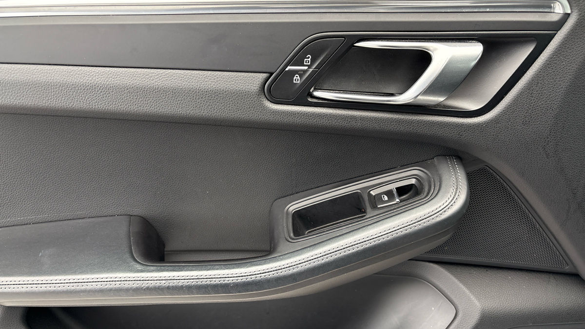 Porsche Macan Image 19