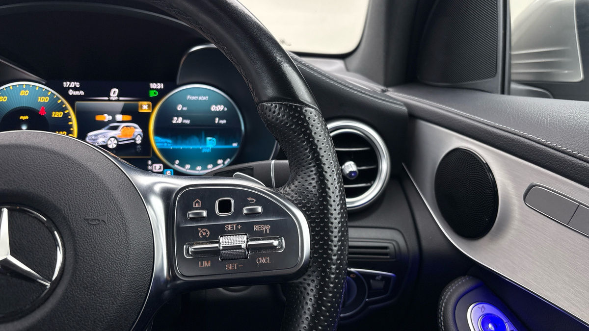 Mercedes-Benz GLC Image 20