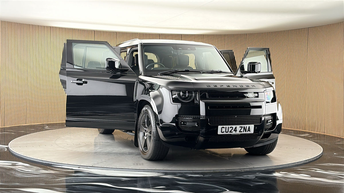 More views of Land Rover Defender 110