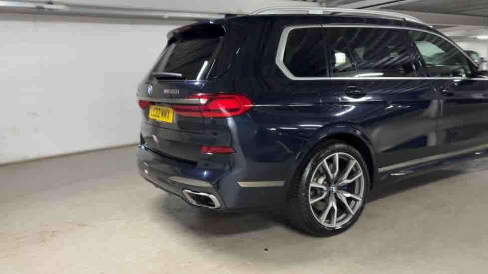 More views of BMW X7