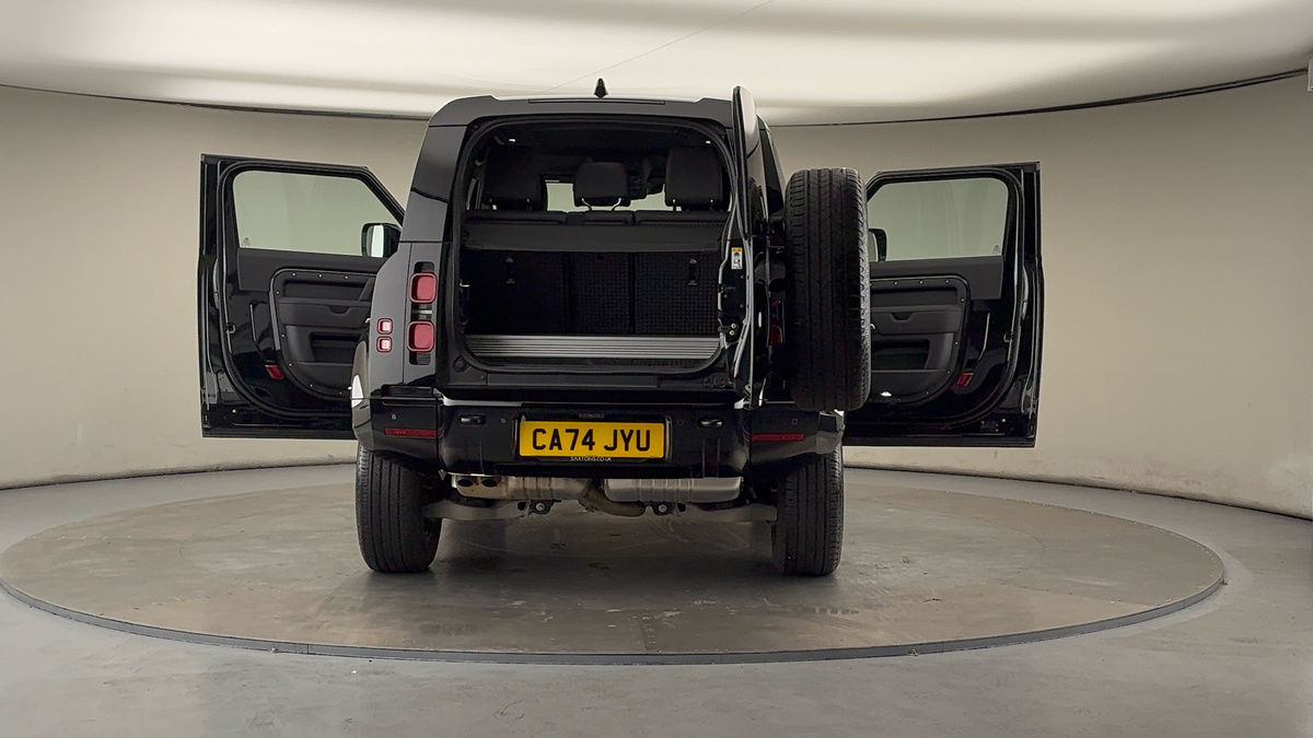 More views of Land Rover Defender 90