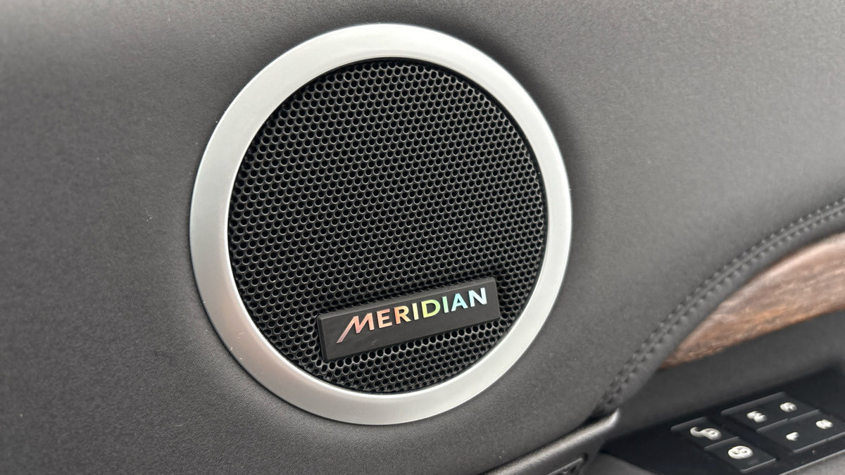 Land Rover Discovery Image 25