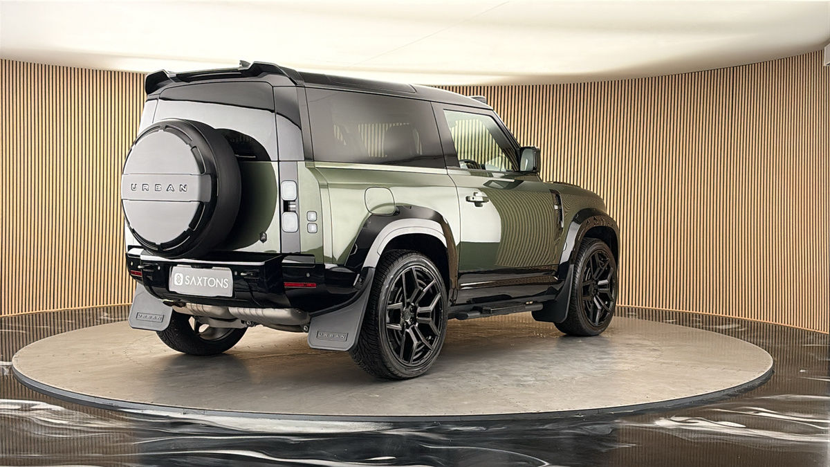 More views of Land Rover Defender 90