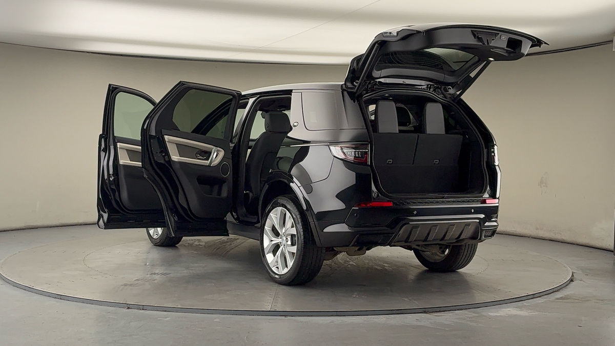 Land Rover Discovery Sport Image 23