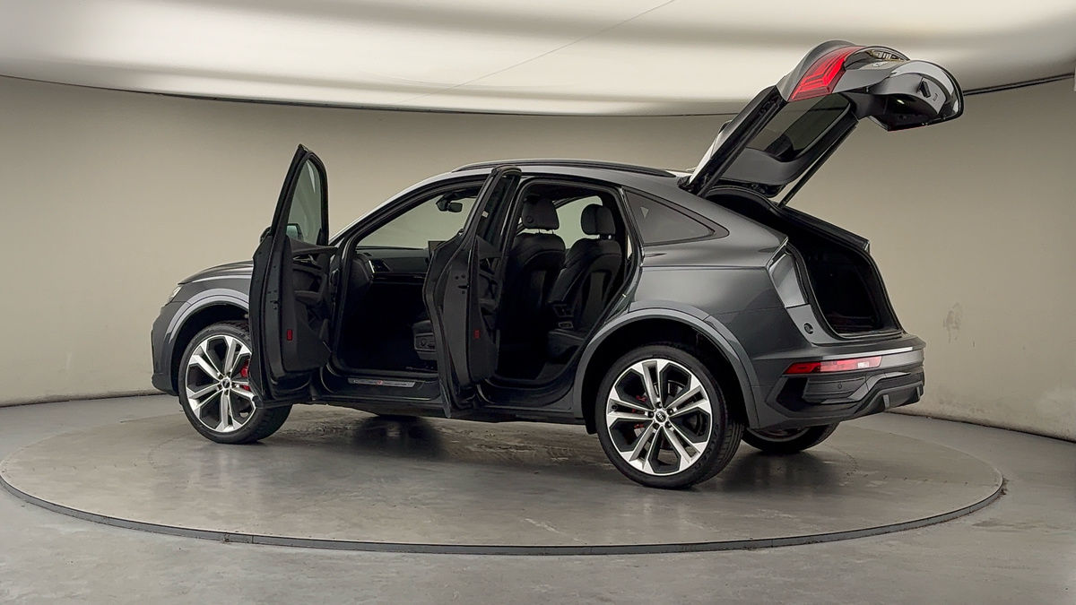 More views of Audi Q5