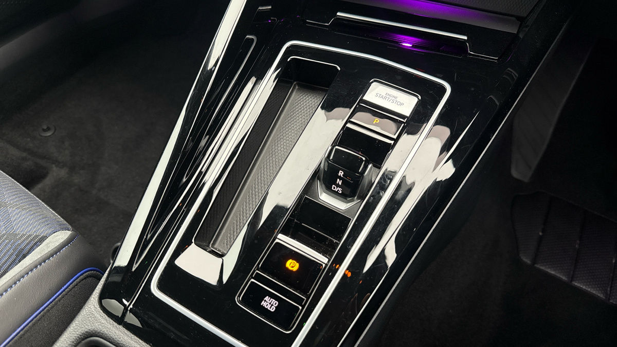 Volkswagen Golf Image 6