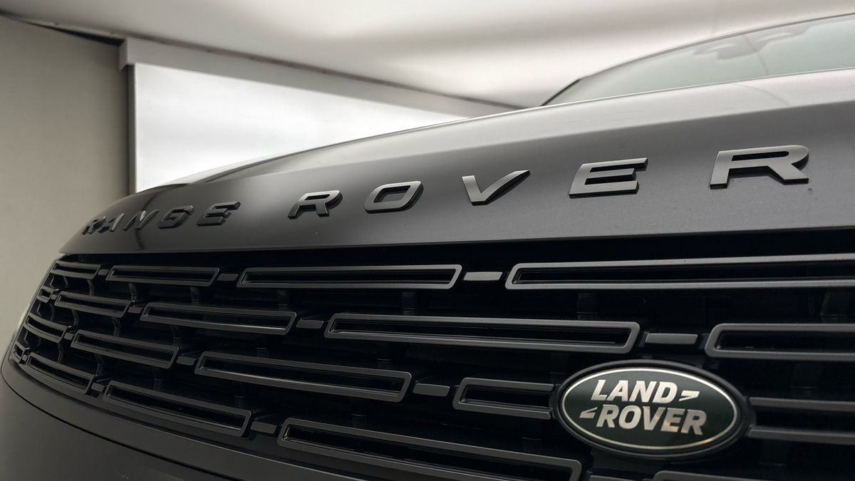 Land Rover Range Rover Sport Image 24