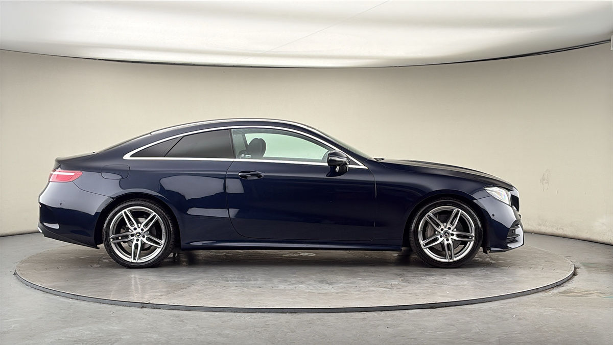 Mercedes-Benz E Class Image 16