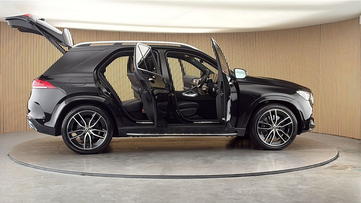 More views of Mercedes-Benz GLE