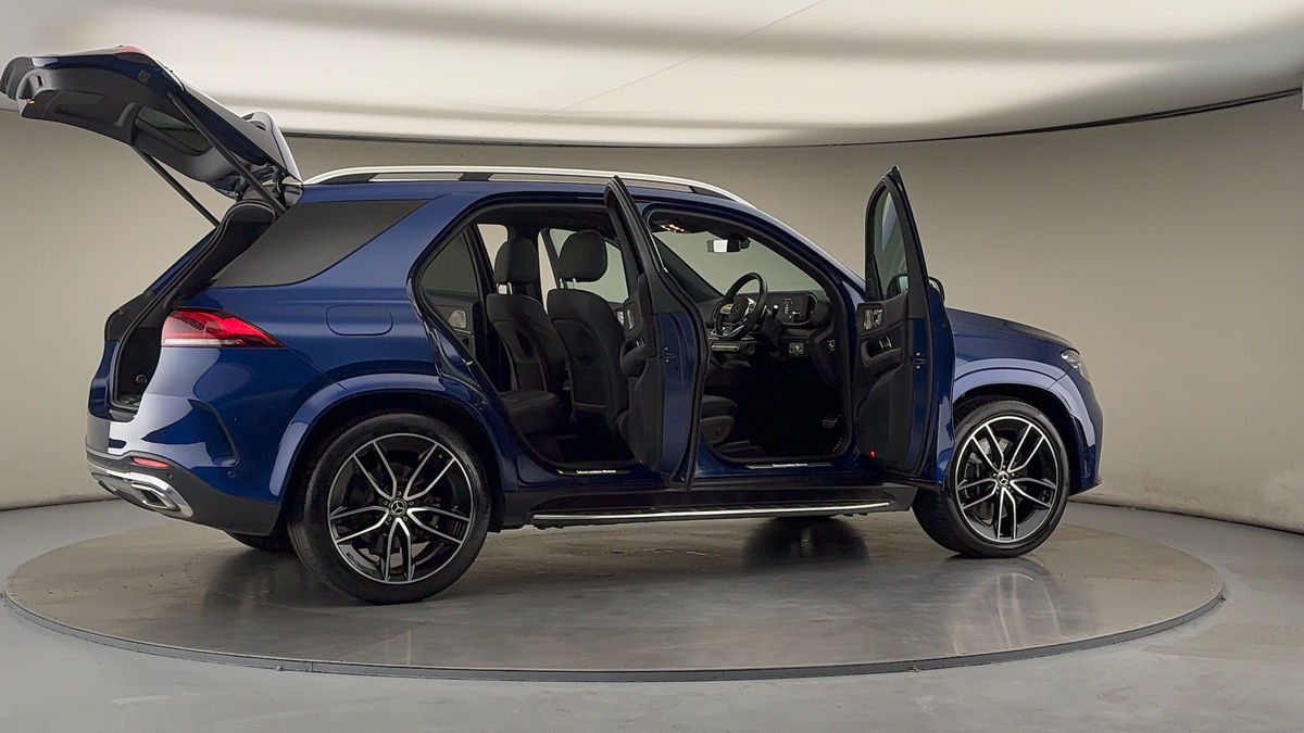 More views of Mercedes-Benz GLE