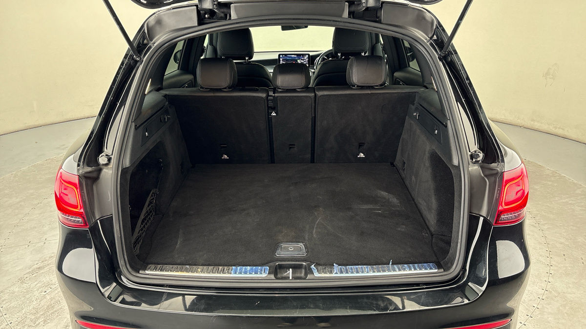 Mercedes-Benz GLC Image 11