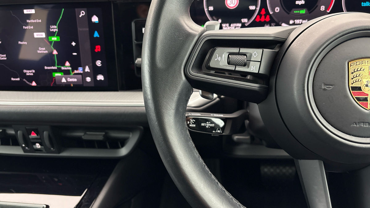 Porsche Cayenne Image 13