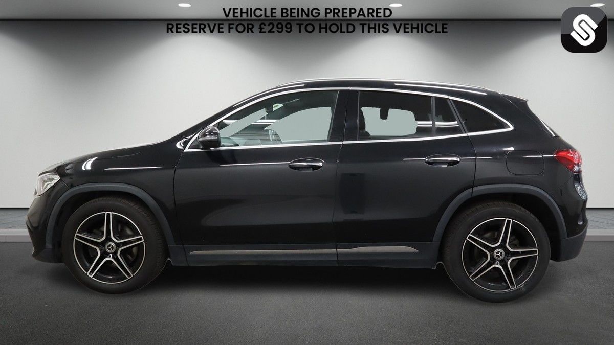 Mercedes-Benz GLA Image 6