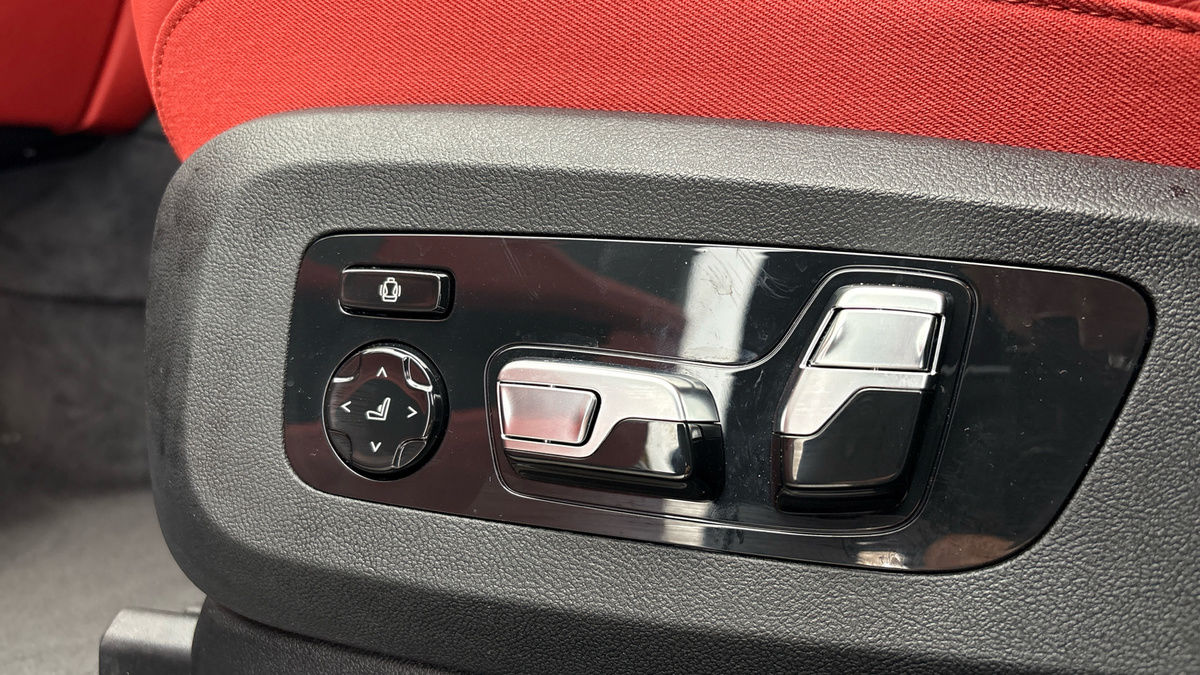 BMW XM Image 55