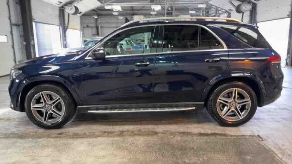 More views of Mercedes-Benz GLE