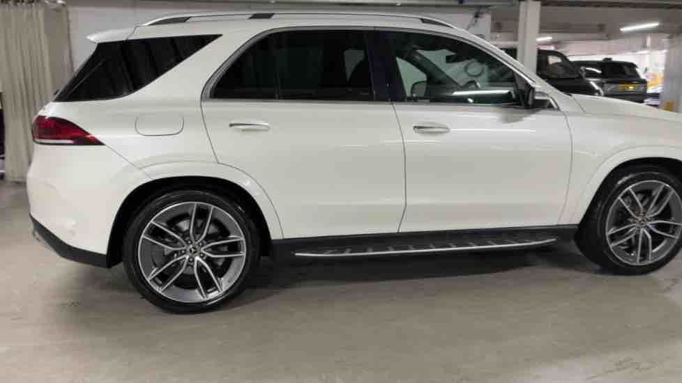 More views of Mercedes-Benz GLE