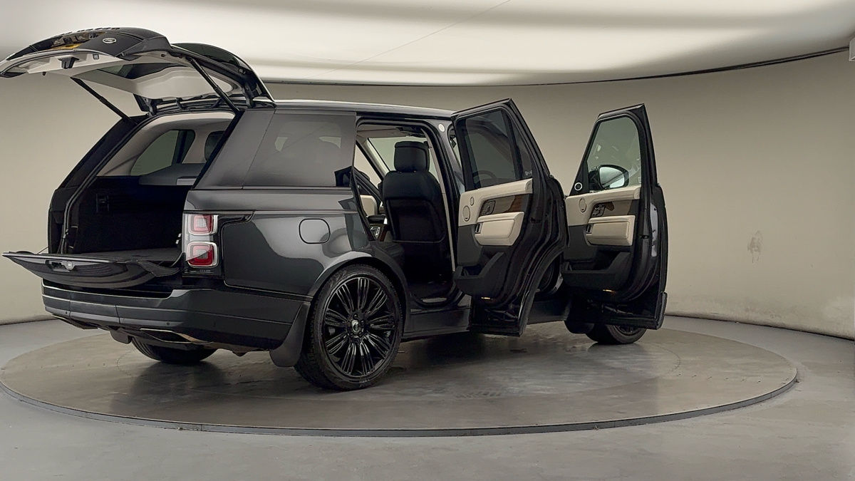 More views of Land Rover Range Rover