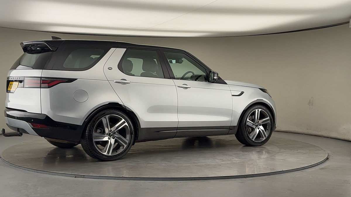 More views of Land Rover Discovery