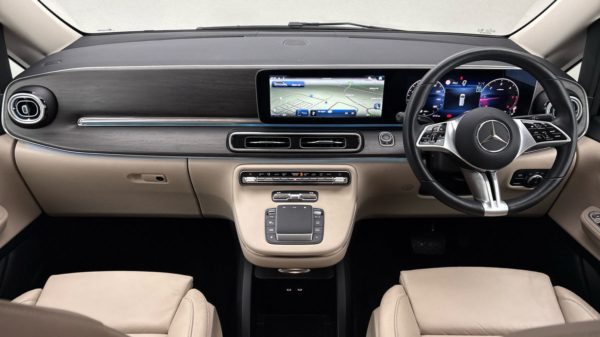 Mercedes-Benz V Class Image 12